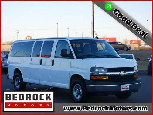 2020 Chevrolet Express LT RWD photo