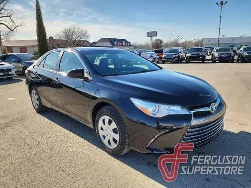 2016 Toyota Camry LE FWD photo