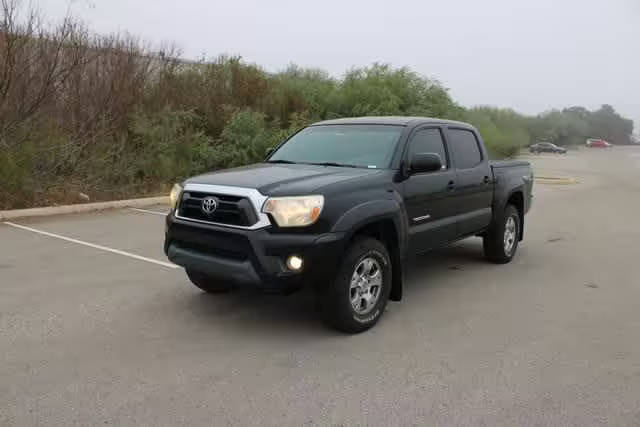 2015 Toyota Tacoma  4WD photo