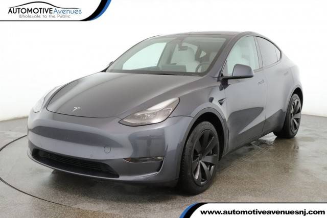 2022 Tesla Model Y Long Range AWD photo