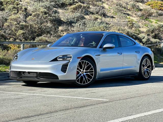 2022 Porsche Taycan 4S AWD photo