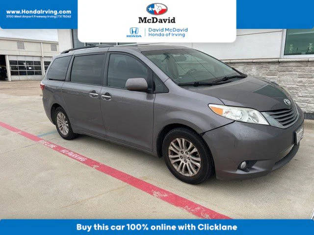 2015 Toyota Sienna XLE FWD photo