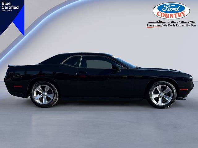 2020 Dodge Challenger SXT RWD photo