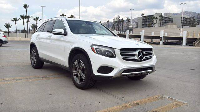 2016 Mercedes-Benz GLC-Class GLC 300 AWD photo