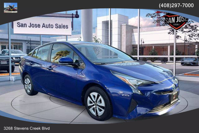 2017 Toyota Prius Four FWD photo