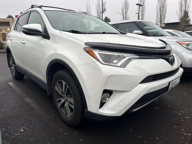 2017 Toyota RAV4 XLE AWD photo