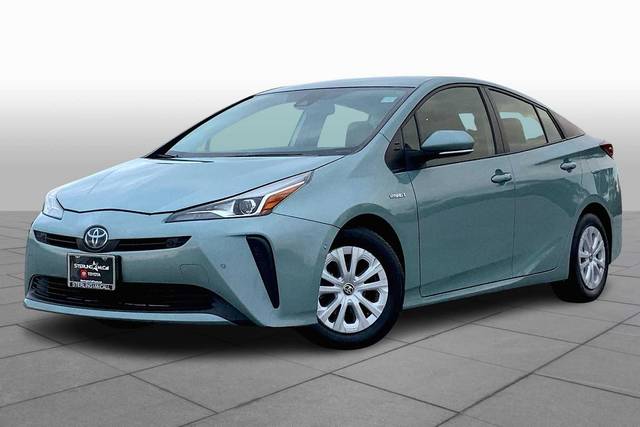 2022 Toyota Prius LE FWD photo