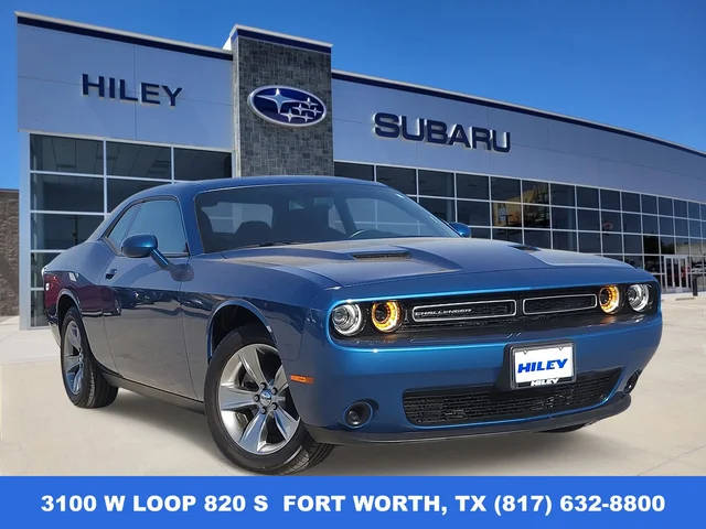 2022 Dodge Challenger SXT RWD photo
