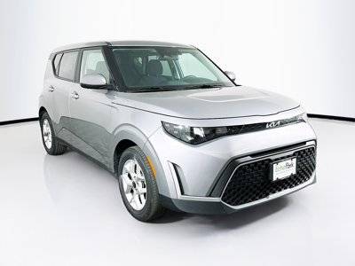 2023 Kia Soul LX FWD photo