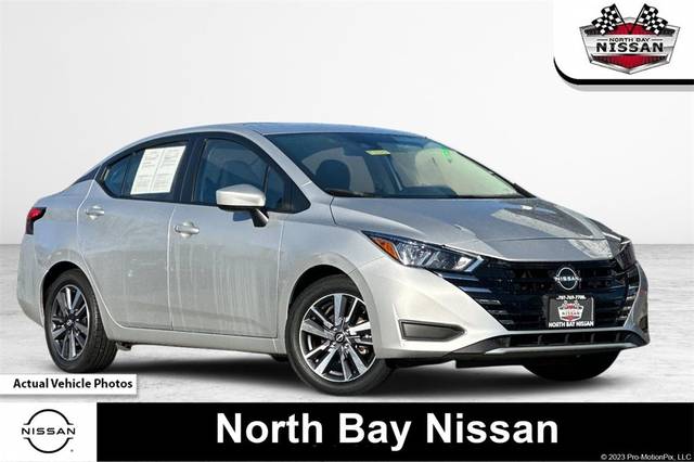 2023 Nissan Versa SV FWD photo