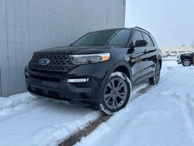 2022 Ford Explorer XLT 4WD photo