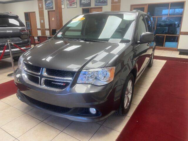 2020 Dodge Grand Caravan SXT FWD photo