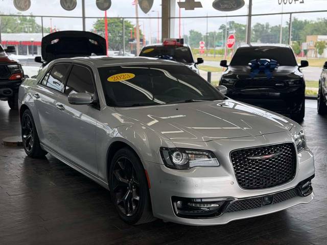 2023 Chrysler 300 300S RWD photo