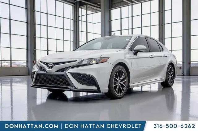 2023 Toyota Camry SE FWD photo