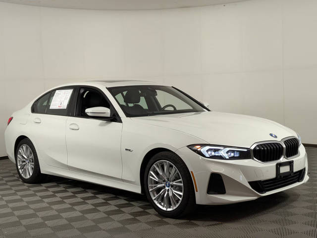 2023 BMW 3 Series 330e RWD photo