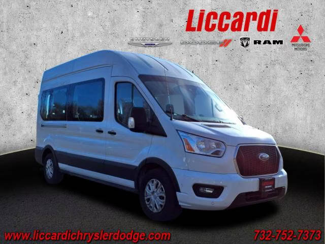 2021 Ford Transit Passenger Wagon XL RWD photo