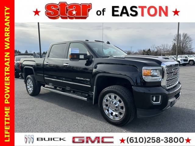 2018 GMC Sierra 2500HD Denali 4WD photo