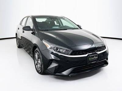 2023 Kia Forte LXS FWD photo