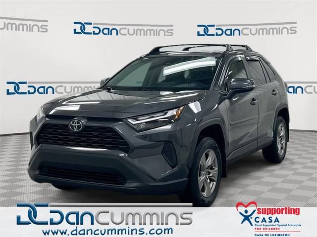 2022 Toyota RAV4 XLE AWD photo