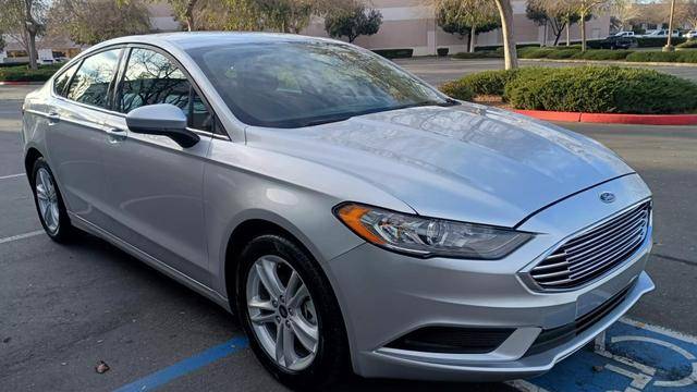 2018 Ford Fusion SE FWD photo