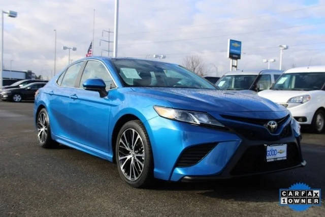 2019 Toyota Camry SE FWD photo