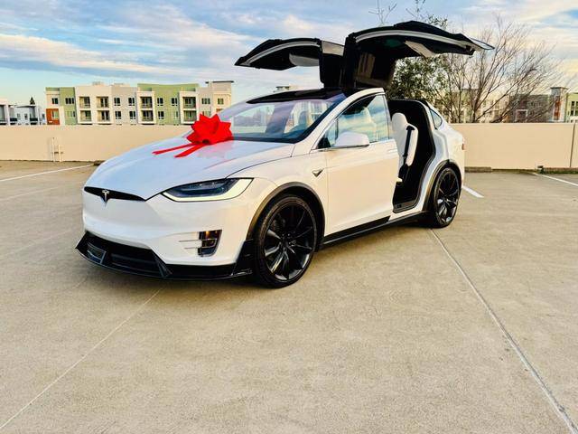 2020 Tesla Model X  AWD photo