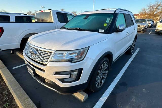 2017 Ford Explorer Platinum 4WD photo