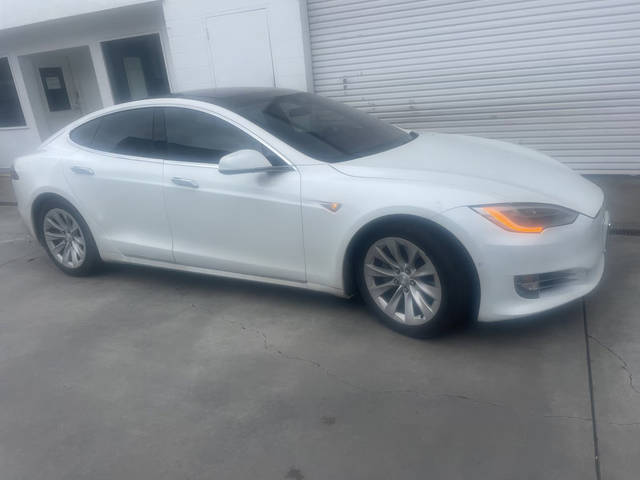 2016 Tesla Model S 90D AWD photo