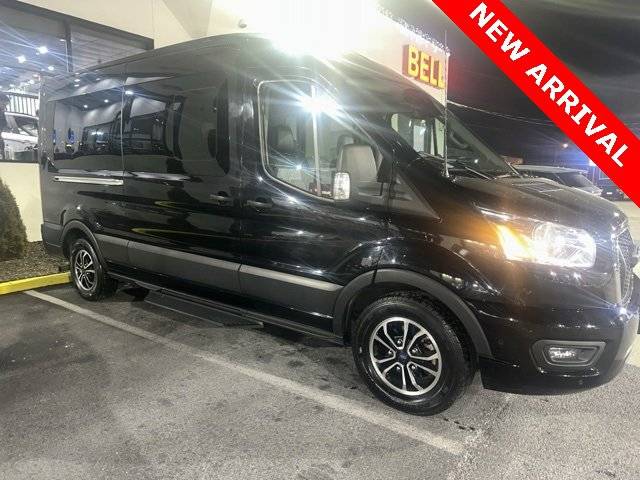 2022 Ford Transit Passenger Wagon XLT RWD photo