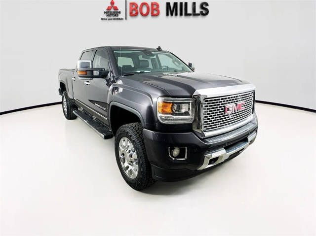 2015 GMC Sierra 2500HD Denali 4WD photo
