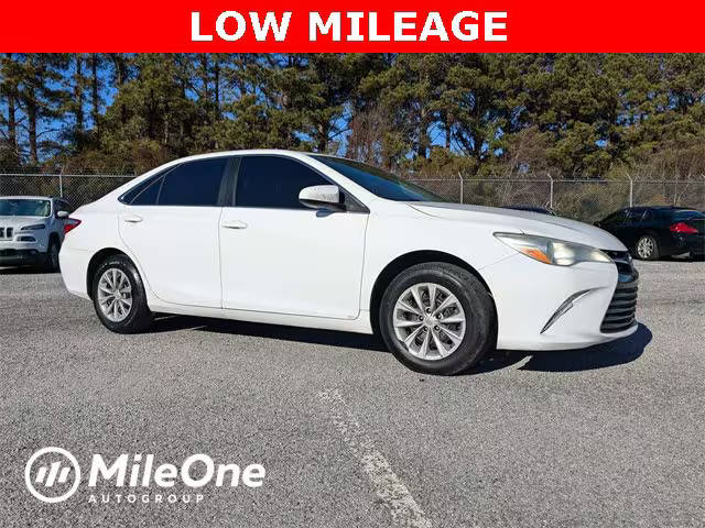 2017 Toyota Camry LE FWD photo