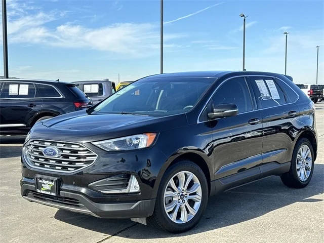 2022 Ford Edge Titanium AWD photo