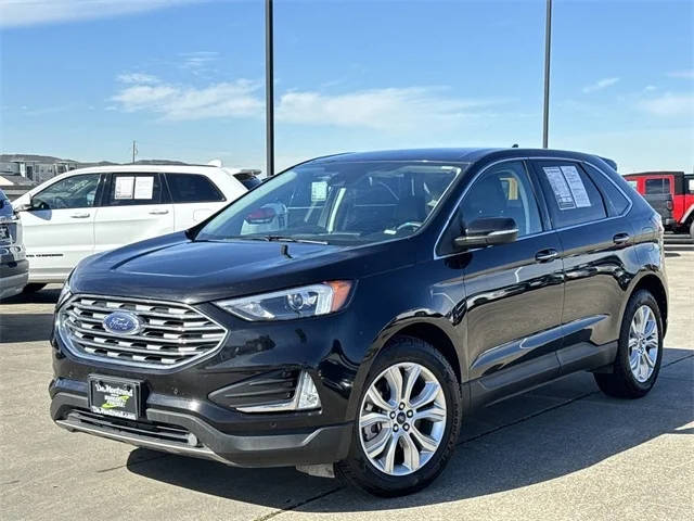 2022 Ford Edge Titanium AWD photo