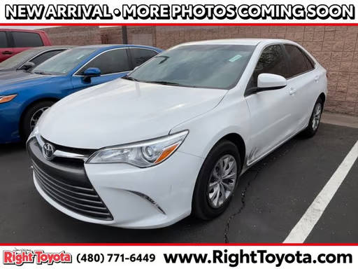 2017 Toyota Camry LE FWD photo