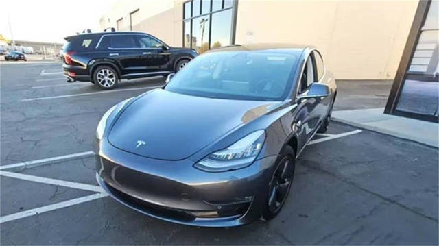 2019 Tesla Model 3 Long Range AWD photo