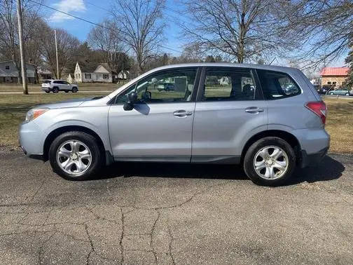 2015 Subaru Forester 2.5i AWD photo