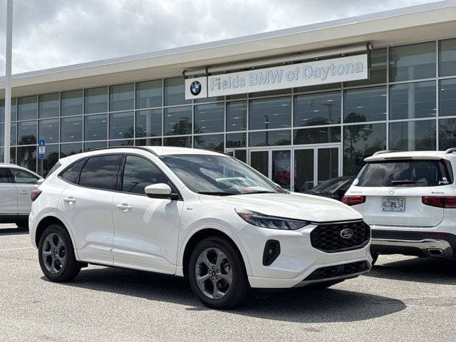 2023 Ford Escape ST-Line Select AWD photo