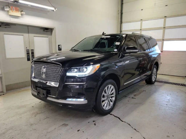 2022 Lincoln Navigator L Standard 4WD photo