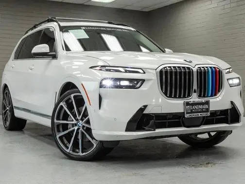 2023 BMW X7 xDrive40i AWD photo