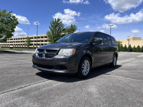 2015 Dodge Grand Caravan SXT FWD photo