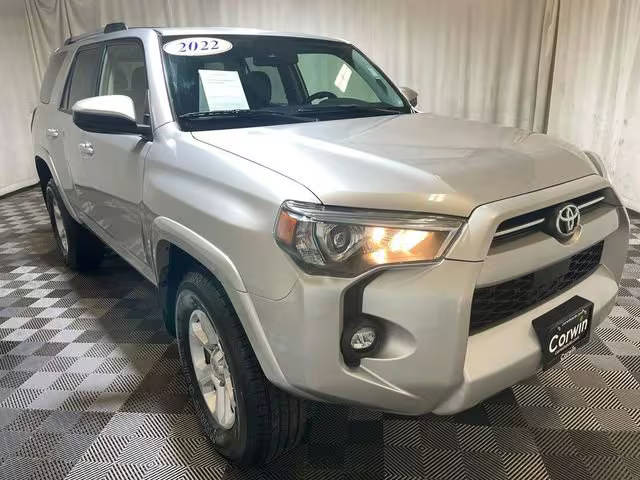 2022 Toyota 4Runner SR5 4WD photo