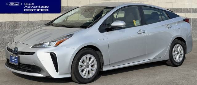 2020 Toyota Prius LE FWD photo