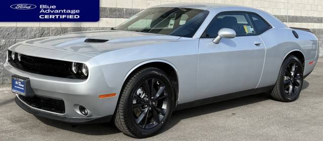 2022 Dodge Challenger SXT AWD photo