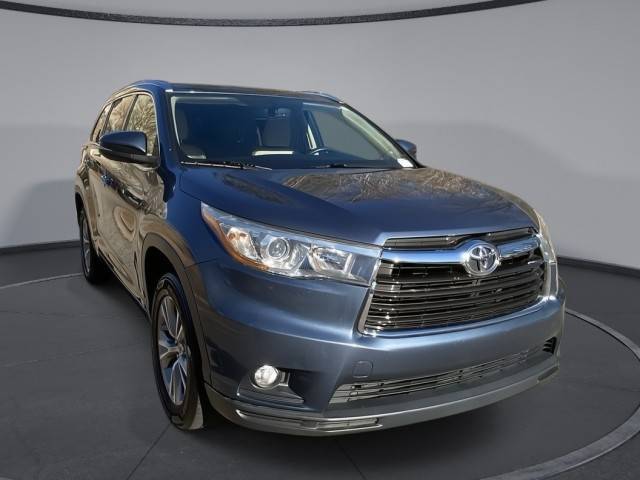 2015 Toyota Highlander XLE FWD photo