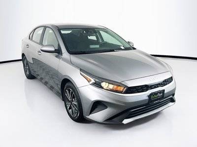 2023 Kia Forte LXS FWD photo