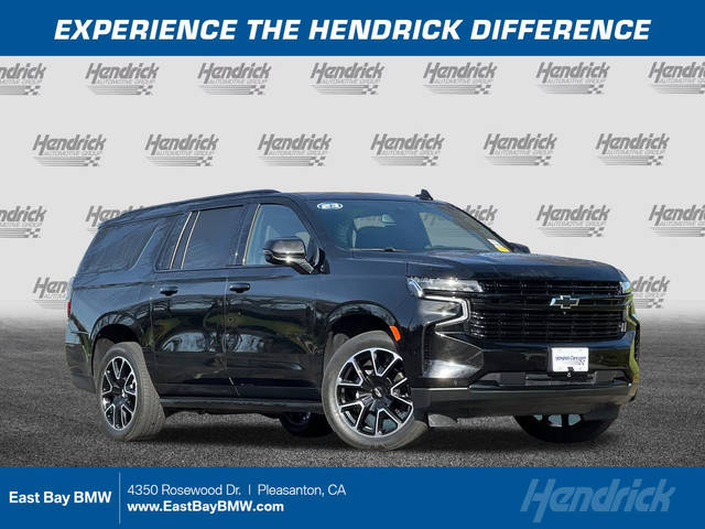 2023 Chevrolet Suburban RST 4WD photo