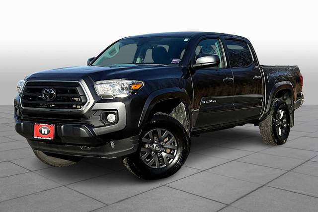 2022 Toyota Tacoma SR5 4WD photo