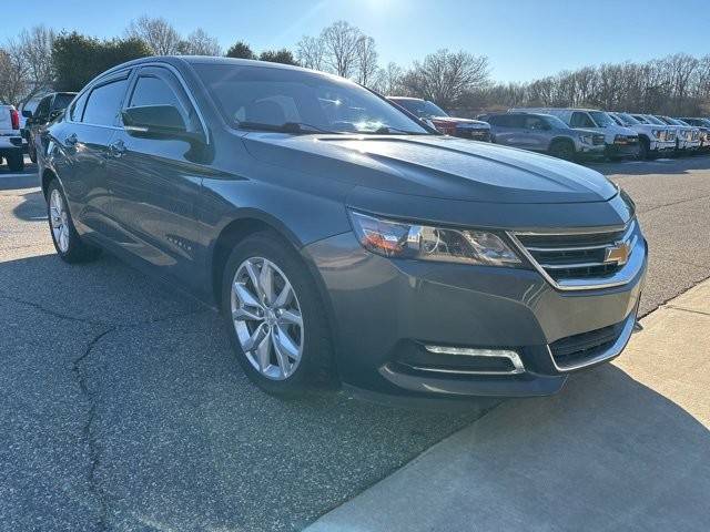 2018 Chevrolet Impala LT FWD photo