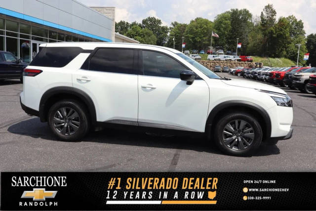 2023 Nissan Pathfinder S 4WD photo
