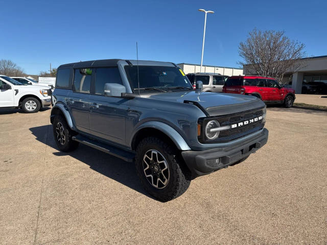 2023 Ford Bronco 4 Door Outer Banks 4WD photo